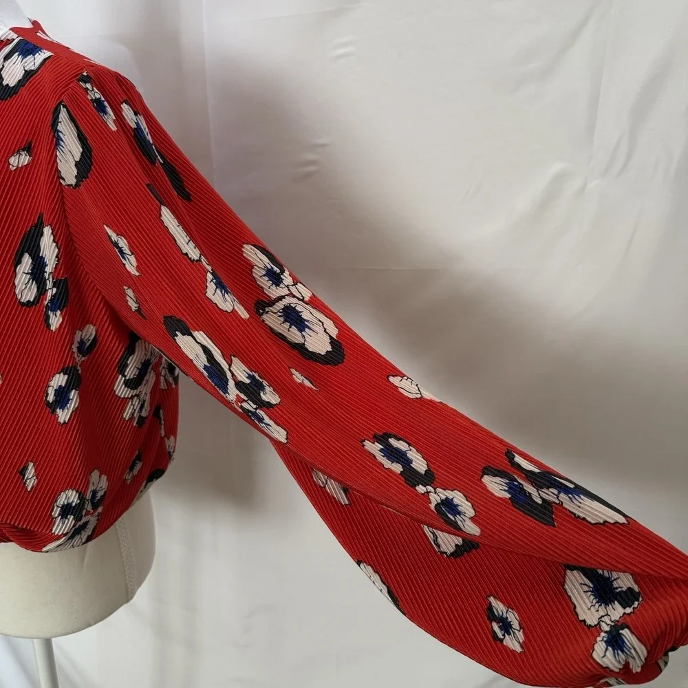 ASTR the Label‎ Puff Sleeve Bubble Hem Blouse Red Floral Women's Size Large